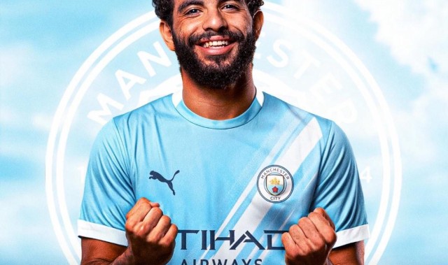 江南体育APP下载-实况足球游戏中对应的英超球队介绍及阵容对比