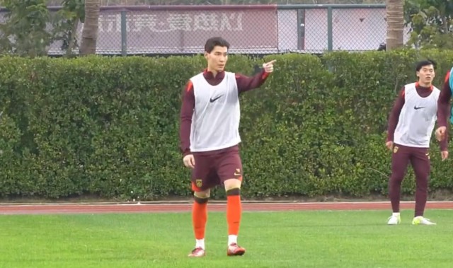 江南体育APP下载-世俱杯球员传球路线选择分析：战术执行与个人视野结合