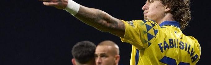 江南体育APP下载-英超联赛中名叫希尔的球员详细介绍